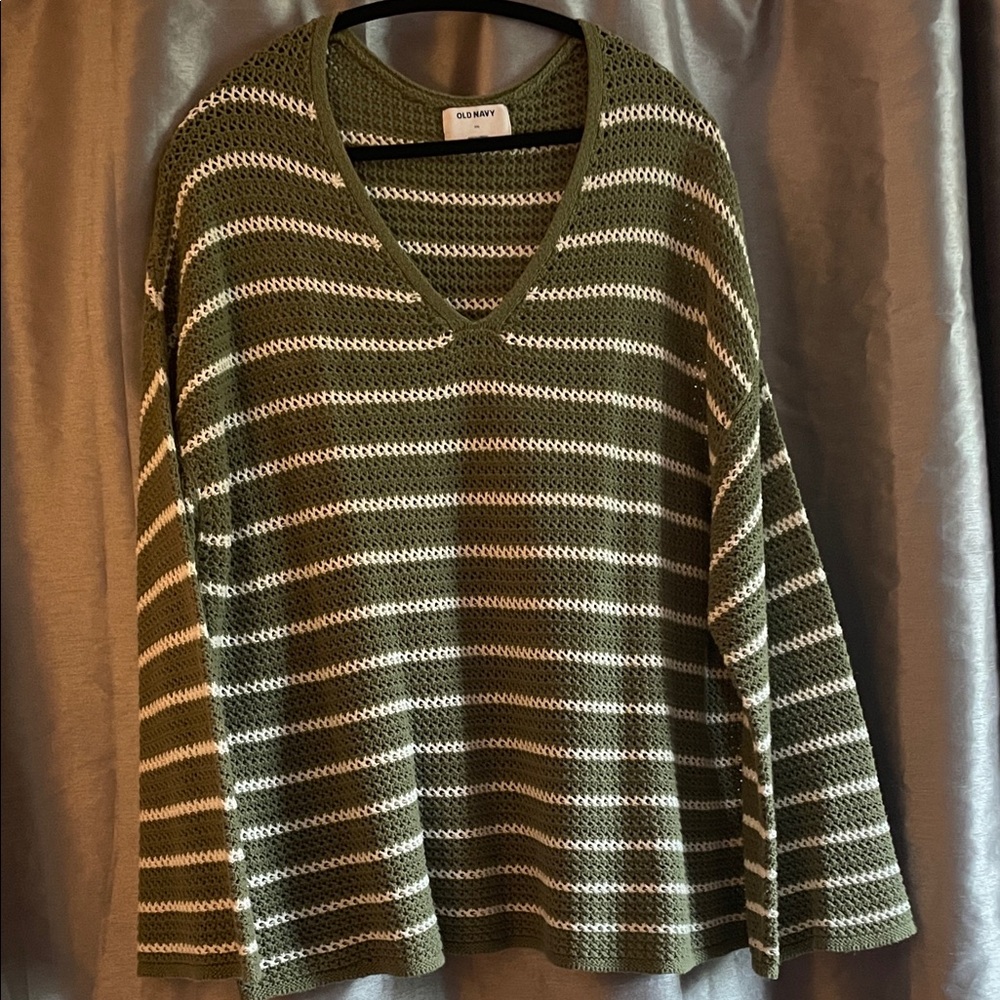 Old Navy Green and White V-Neck Sweater